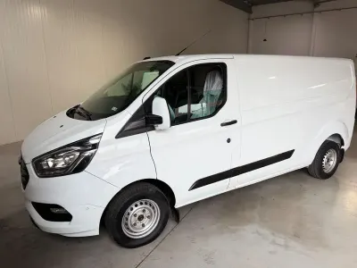 Gebraucht Ford Transit Custom Trend 105 PS (77 kW) 2022 Frozen white Van / Kleinbus