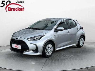 Gebraucht Toyota Yaris Hybrid Business Edition 116 PS (85 kW) 2023 Silber Kleinwagen