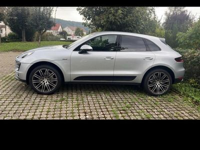 Porsche Macan S