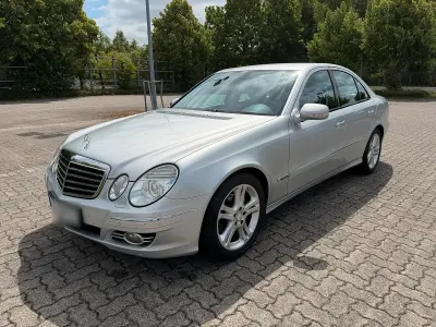 Gebraucht Mercedes E220 Avantgarde 170 PS (125 kW) 2008 Silber Limousine