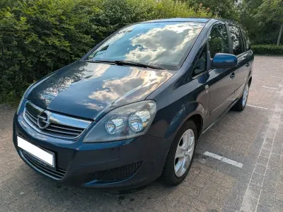 Gebraucht Opel Zafira Edition 116 PS (85 kW) 2011 Blau Van / Kleinbus