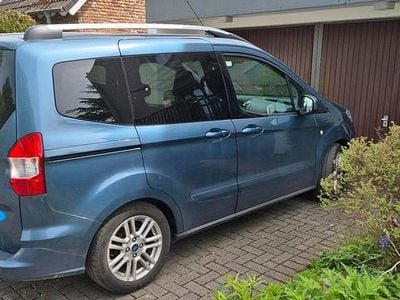 Usata Ford Tourneo Courier 100 CV (73 kW) 2019 Blu Monovolume