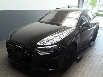 Gebraucht Audi RS4 Ambiente 450 PS (330 kW) 2024 Sebringschwarz kristalleffekt Kombi