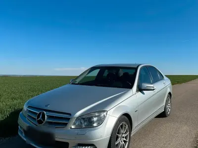 Gebraucht Mercedes C200 163 PS (119 kW) 2010 Silber Limousine