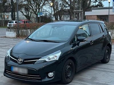 Schwarz Gebraucht 2017 Toyota Verso Van / Kleinbus | 12.450 € (Etwas zu teuer)