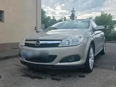 Gebraucht Opel Astra 140 PS (102 kW) 2007 Cabrio