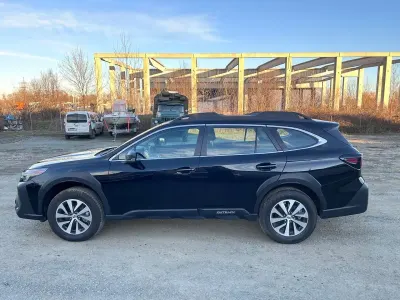 Gebraucht Subaru Outback 125 PS (91 kW) 2024 Schwarz Kombi