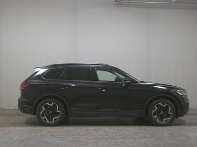 Gebraucht VW Touareg 231 PS (169 kW) 2024 Schwarz SUV