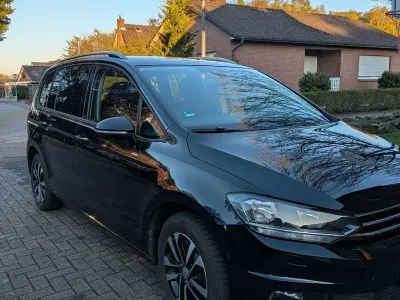 Gebraucht VW Touran IQ Drive 116 PS (85 kW) 2019 Schwarz Van / Kleinbus