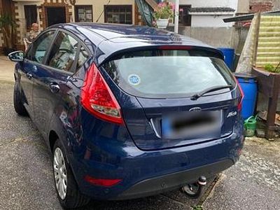 Gebraucht Ford Fiesta Trend 97 PS (71 kW) 2010 Blau Kleinwagen