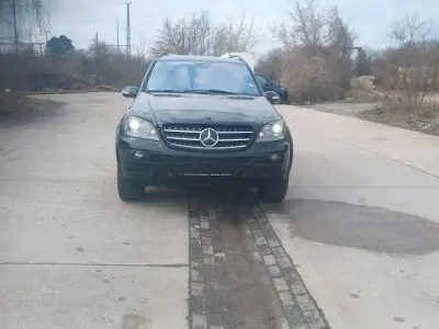 Gebraucht Mercedes ML420 306 PS (225 kW) 2008 Schwarz SUV
