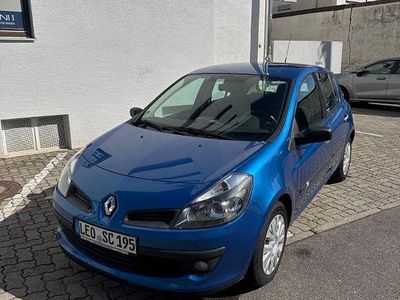 Usata Renault Clio II Dynamique 88 CV (64 kW) 2006 Blu Berlina