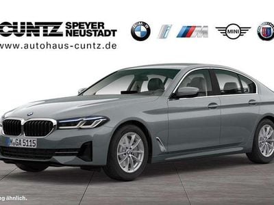 Gebraucht BMW 540 333 PS (244 kW) 2023 Skyscraper grau Limousine