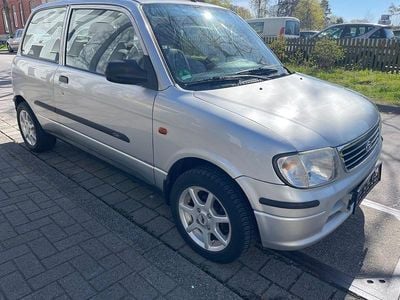 Gebraucht Daihatsu Mira 56 PS (41 kW) 2003 Grau Kleinwagen