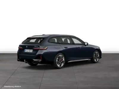 Gebraucht BMW 550e 489 PS (359 kW) 2025 Schwarz Kombi