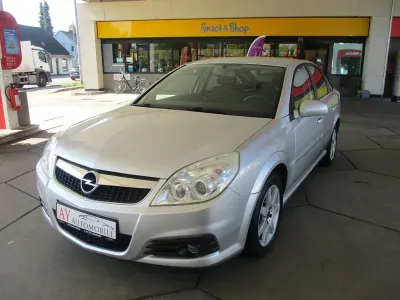 Gebraucht Opel Vectra Edition 140 PS (102 kW) 2007 Silber Limousine