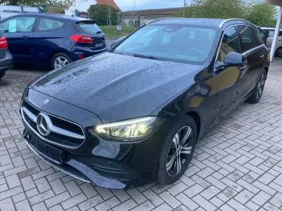Gebraucht Mercedes C220 200 PS (147 kW) 2021 Schwarz Kombi