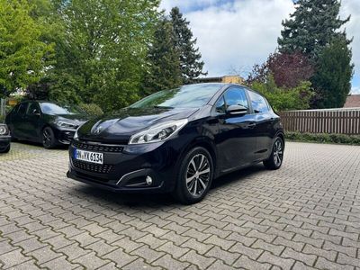 gebraucht Peugeot 208 PureTech 82 Style Style