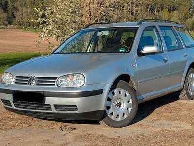 Second-hand VW Golf IV Pacific 105 CP (77 kW) 2004 Argintiu Break