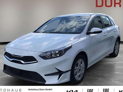 Weiß Gebraucht 2026 Kia Ceed Kleinwagen | 24.890 € (Guter Preis)