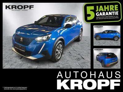 Gebraucht Peugeot e-2008 Active 100 kW (136 PS) 2023 Blau SUV