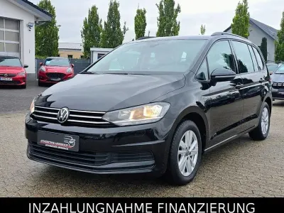Gebraucht VW Touran Comfortline 150 PS (110 kW) 2022 Schwarz Van / Kleinbus