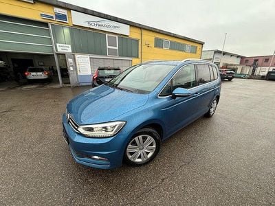 Blau Gebraucht 2017 VW Touran Highline Van / Kleinbus | 17.900 € (Guter Preis)