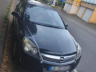 Gebraucht Opel Astra 90 PS (66 kW) 2009 Kleinwagen