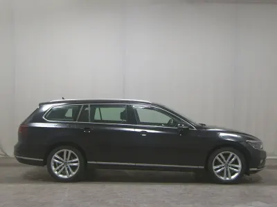 Gebraucht VW Passat Elegance 200 PS (147 kW) 2021 Schwarz Kombi