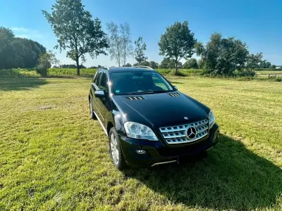 Gebraucht Mercedes ML350 231 PS (169 kW) 2009 Schwarz SUV