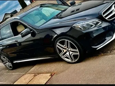 Używany Mercedes E300 AMG 230 KM (169 kW) 2015 Czarny Kombi