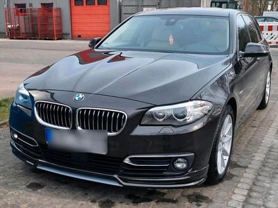 Braun Gebraucht 2014 BMW 530 Luxury Line Kombi | 12.000 € (Guter Preis)