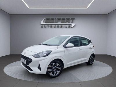 Gebraucht Hyundai i10 Trend 63 PS (46 kW) 2025 Atlas white / sol Kleinwagen