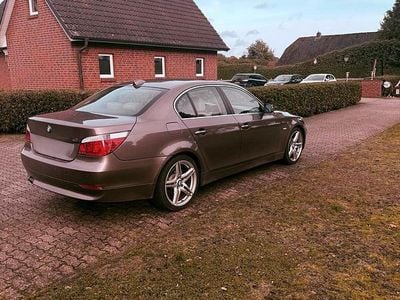 Gebraucht BMW 525 218 PS (160 kW) 2006 Braun Limousine
