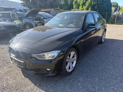 Gebraucht BMW 320 184 PS (135 kW) 2012 Schwarz Limousine