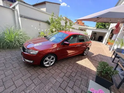 Gebraucht Skoda Rapid Ambition 122 PS (89 kW) 2013 Rot Kleinwagen