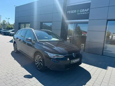 Gebraucht VW Golf VIII Life 150 PS (110 kW) 2023 Schwarz Kombi