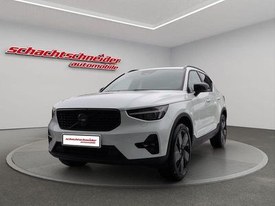 Neu Volvo XC40 Plus 163 PS (119 kW) 2026 Crystal weißperleffekt SUV