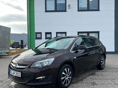 Gebraucht Opel Astra 110 PS (80 kW) 2014 Braun Kombi