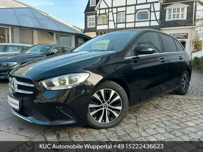 Gebraucht Mercedes B180 116 PS (85 kW) 2022 Nachtschwarz  unilack Van / Kleinbus
