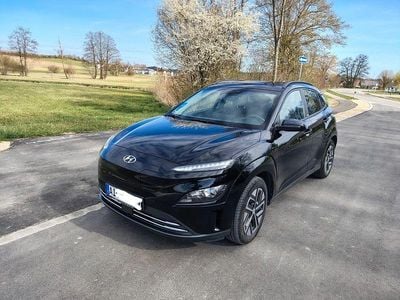 Gebraucht Hyundai Kona 100 kW (136 PS) 2021 Schwarz SUV