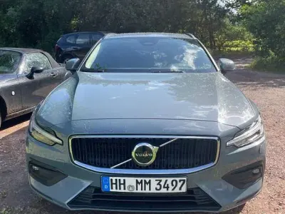 Gebraucht Volvo V60 197 PS (144 kW) 2022 Thunder grey Kombi