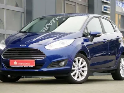 Gebraucht Ford Fiesta Titanium 125 PS (91 kW) 2016 Indicblau (metallic) Kleinwagen