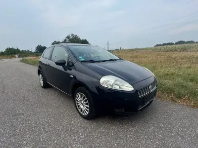 Gebraucht Fiat Punto Active 65 PS (47 kW) 2009 Blau Kleinwagen
