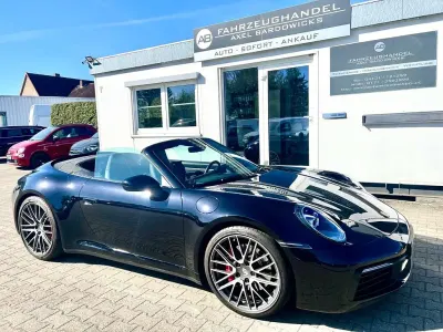 Begagnad Porsche 911 Carrera 4S Cabriolet Chrono 450 HK (330 kW) 2024 Svart Cab