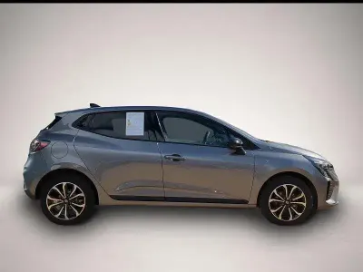 Gebraucht Renault Clio Techno 90 PS (66 kW) 2025 Manufacturer Kleinwagen