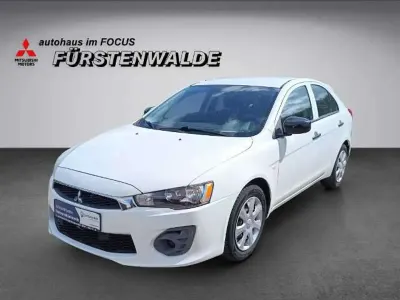 Gebraucht Mitsubishi Lancer Sportback Basis 117 PS (86 kW) 2017 Andenweiß Limousine
