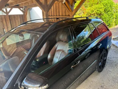 Gebraucht Mercedes E320 Avantgarde 224 PS (164 kW) 2009 Schwarz Limousine