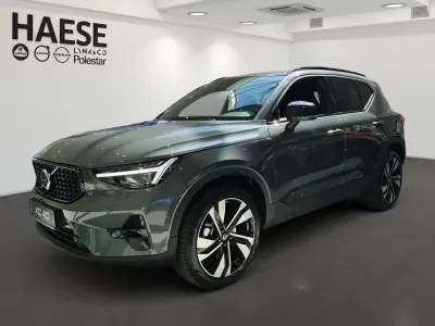 Używany Volvo XC40 Ultra 197 KM (144 kW) 2026 Zielony SUV
