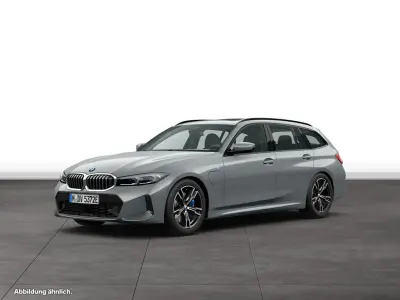 Gebraucht BMW 330e M Sport 292 PS (214 kW) 2025 Grau Kombi